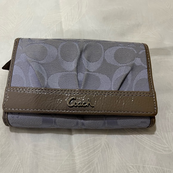 Purple Coach wallet - Picture 2 of 7